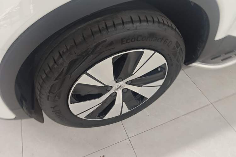 Used Volvo XC40 2023 B3 Zhiyuan Luxury Edition Left Front Wheel Hub