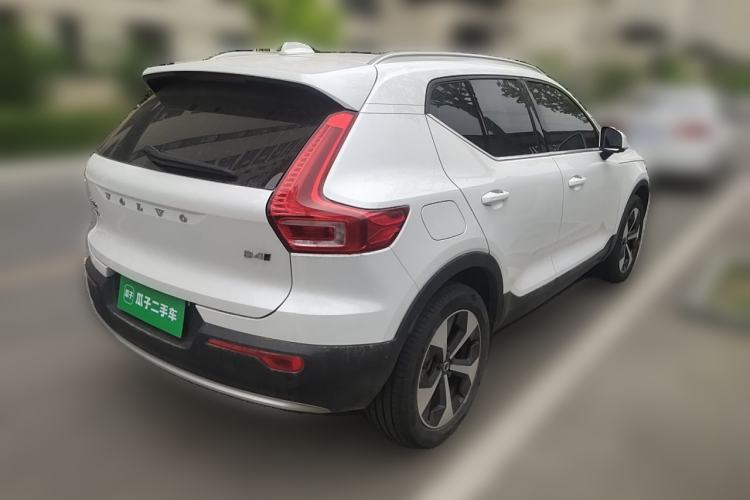 Used Volvo XC40 2023 B4 4x4 Smart Luxury Edition Rear Right 45 Deg