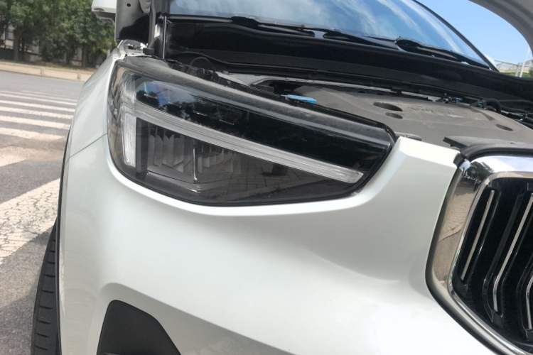 Used Volvo XC40 2023 B3 Zhiyuan Luxury Edition Right Front Headlight