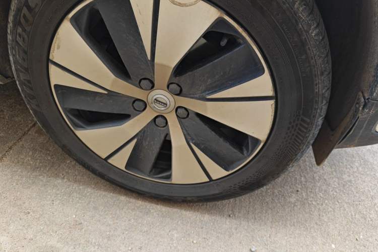 Used Volvo XC40 2023 B3 Zhiyuan Luxury Edition Right Front Wheel Hub
