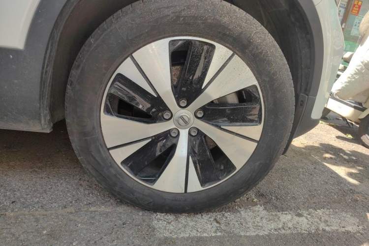Used Volvo XC40 2023 B3 Zhiyuan Luxury Edition Right Front Wheel Hub