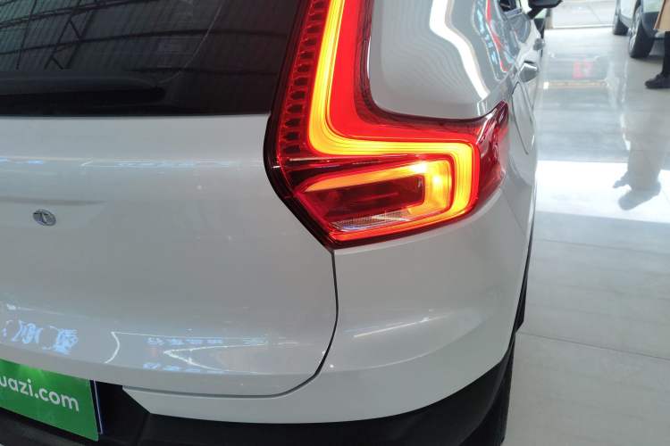 Used Volvo XC40 2023 B3 Zhiyuan Luxury Edition Right Rear Taillight