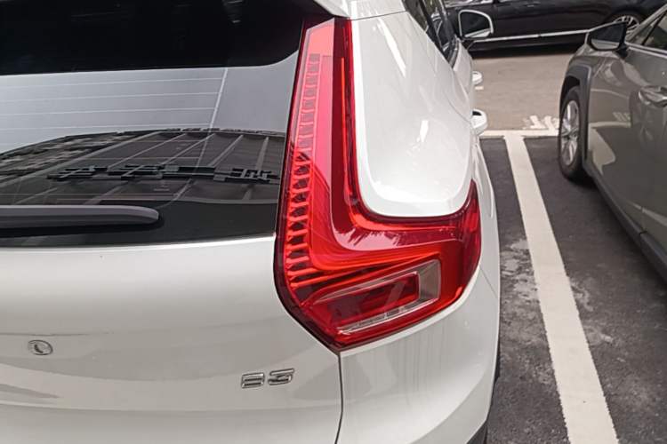 Used Volvo XC40 2023 B3 Zhiyuan Luxury Edition Right Rear Taillight
