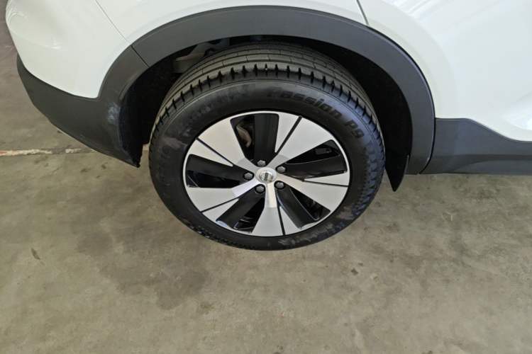Used Volvo XC40 2023 B3 Zhiyuan Luxury Edition Right Rear Wheel Hub