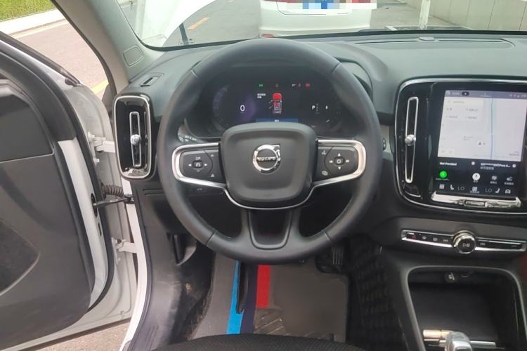Used Volvo XC40 2023 B4 4x4 Smart Luxury Edition Steering Wheel