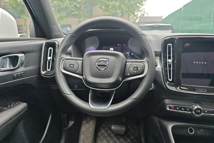 Used Volvo XC40 2023 B3 Smart & Stylish Edition Steering Wheel