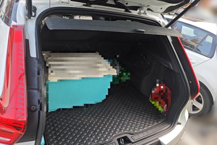 Used Volvo XC40 2023 B3 Zhiyuan Luxury Edition Trunk