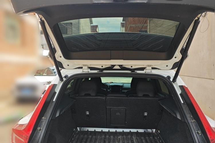 Used Volvo XC40 2023 B3 Zhiyuan Luxury Edition Trunk
