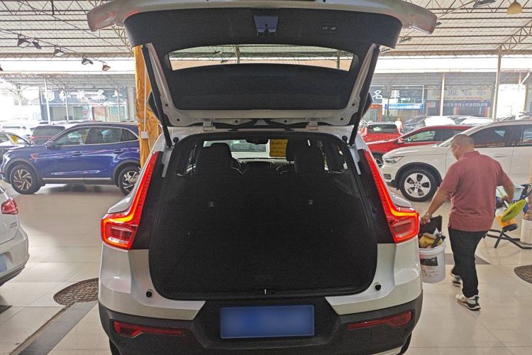 Used Volvo XC40 2023 B3 Zhiyuan Luxury Edition Trunk