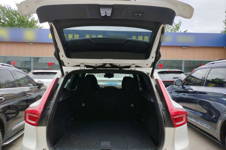 Used Volvo XC40 2023 B3 Zhiyuan Luxury Edition Trunk