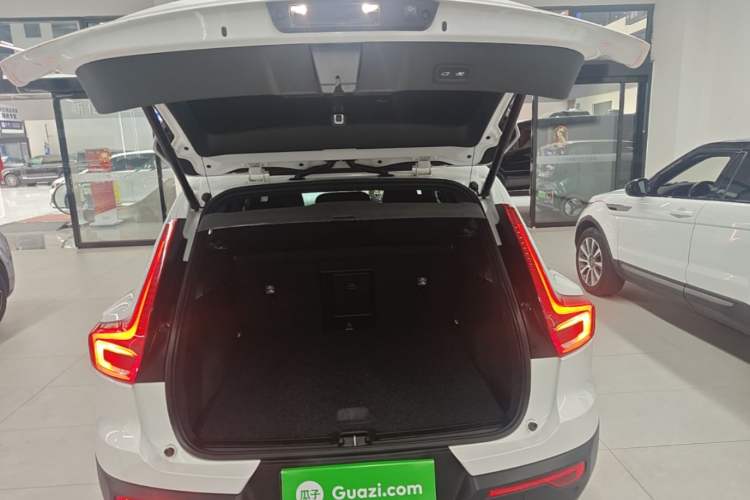 Used Volvo XC40 2023 B3 Zhiyuan Luxury Edition Trunk