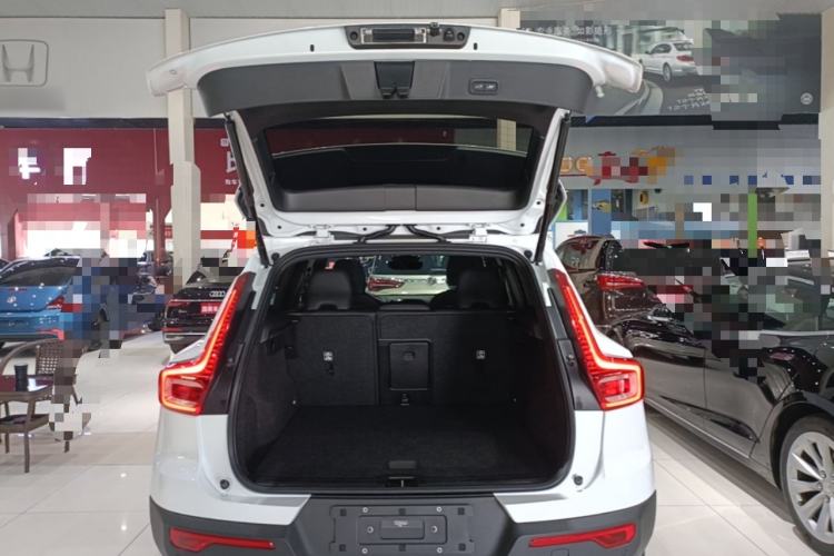 Used Volvo XC40 2023 B3 Zhiyuan Luxury Edition Trunk