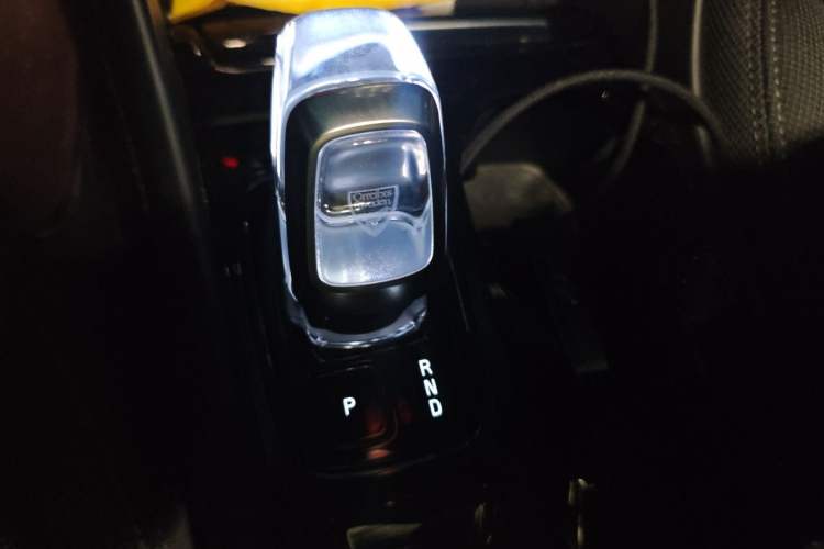 Used Volvo XC40 2024 B3 Zhiyuan Luxury Edition Gear Lever