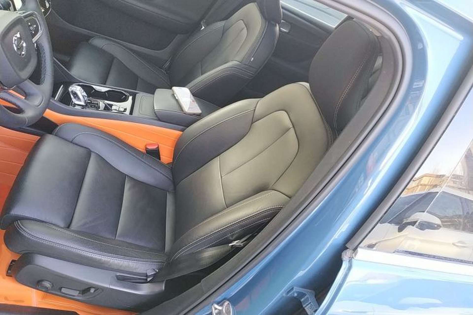 Used Volvo XC40 2024 B4 4x4 Smart Luxury Edition Left Front Seat