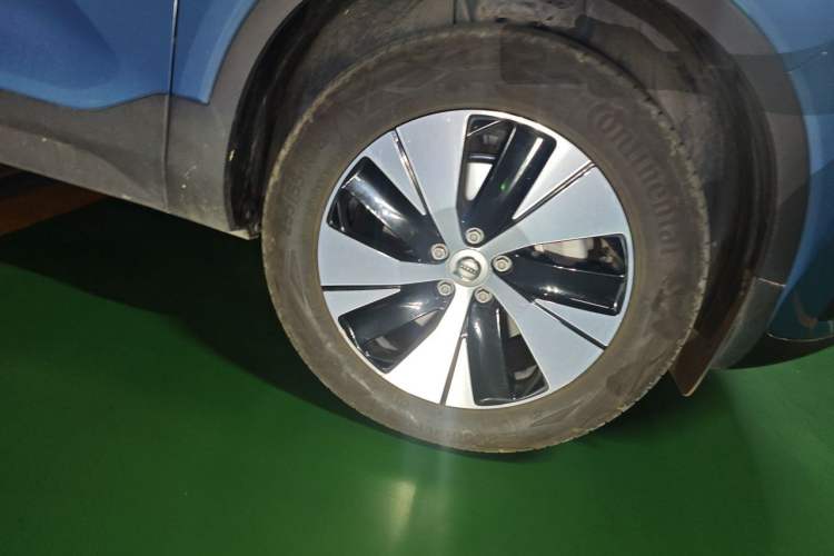 Used Volvo XC40 2024 B3 Zhiyuan Luxury Edition Right Front Wheel Hub