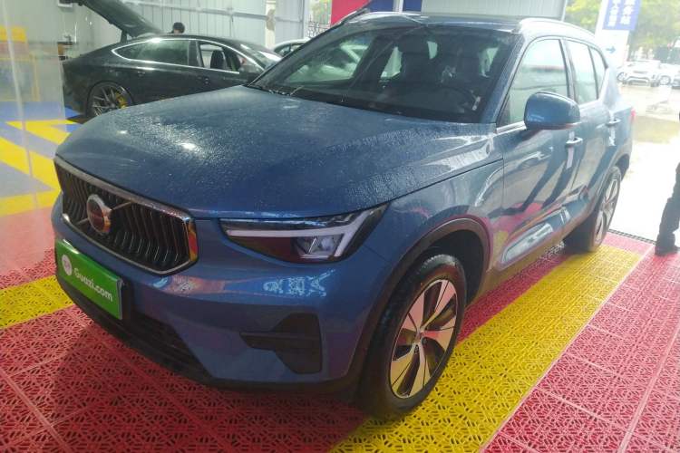 Volvo XC40 2024 B3 Zhiyuan Luxury Edition