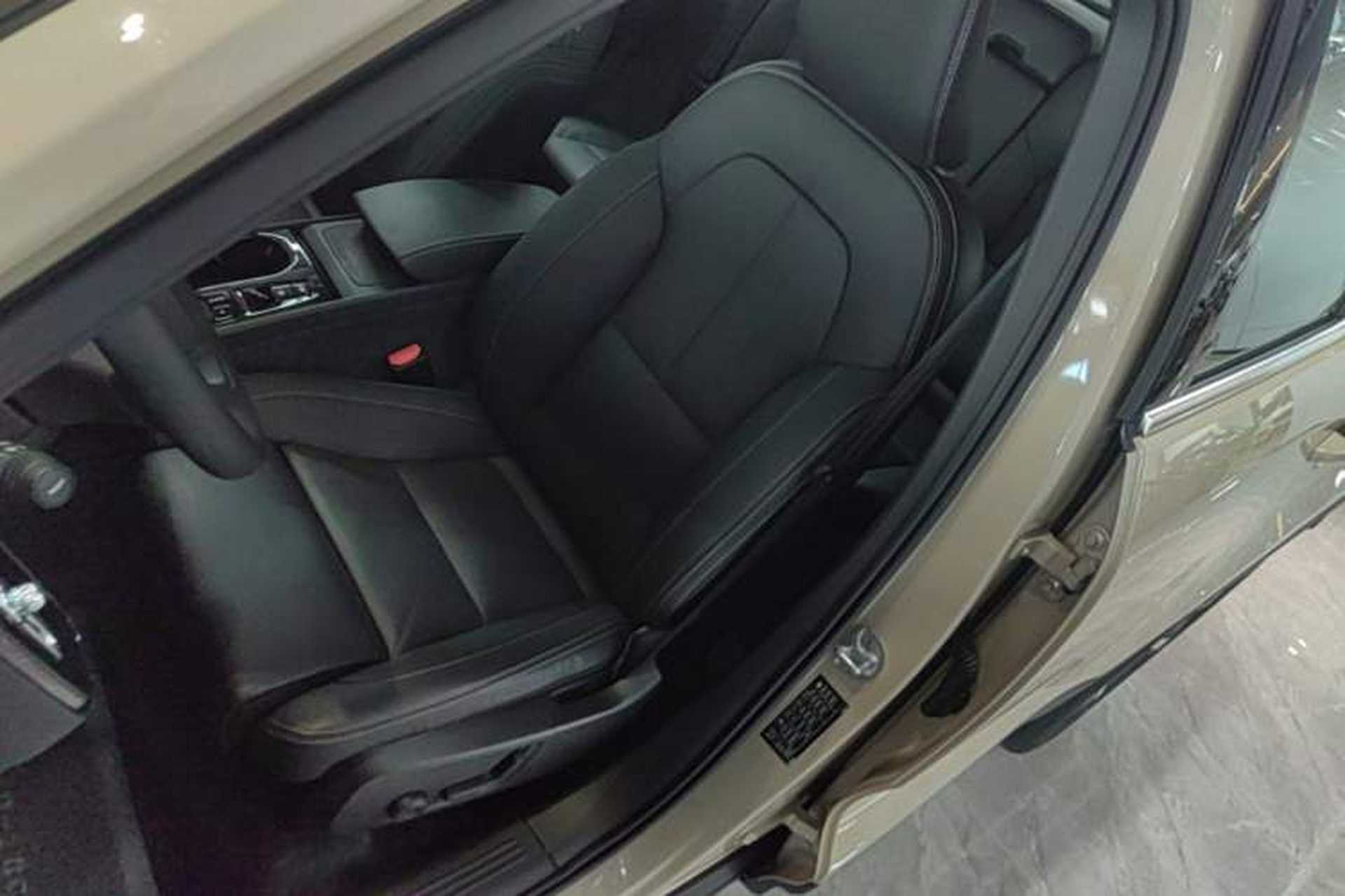 Used Volvo XC40 2024 B4 4x4 Smart Luxury Edition Left Front Seat