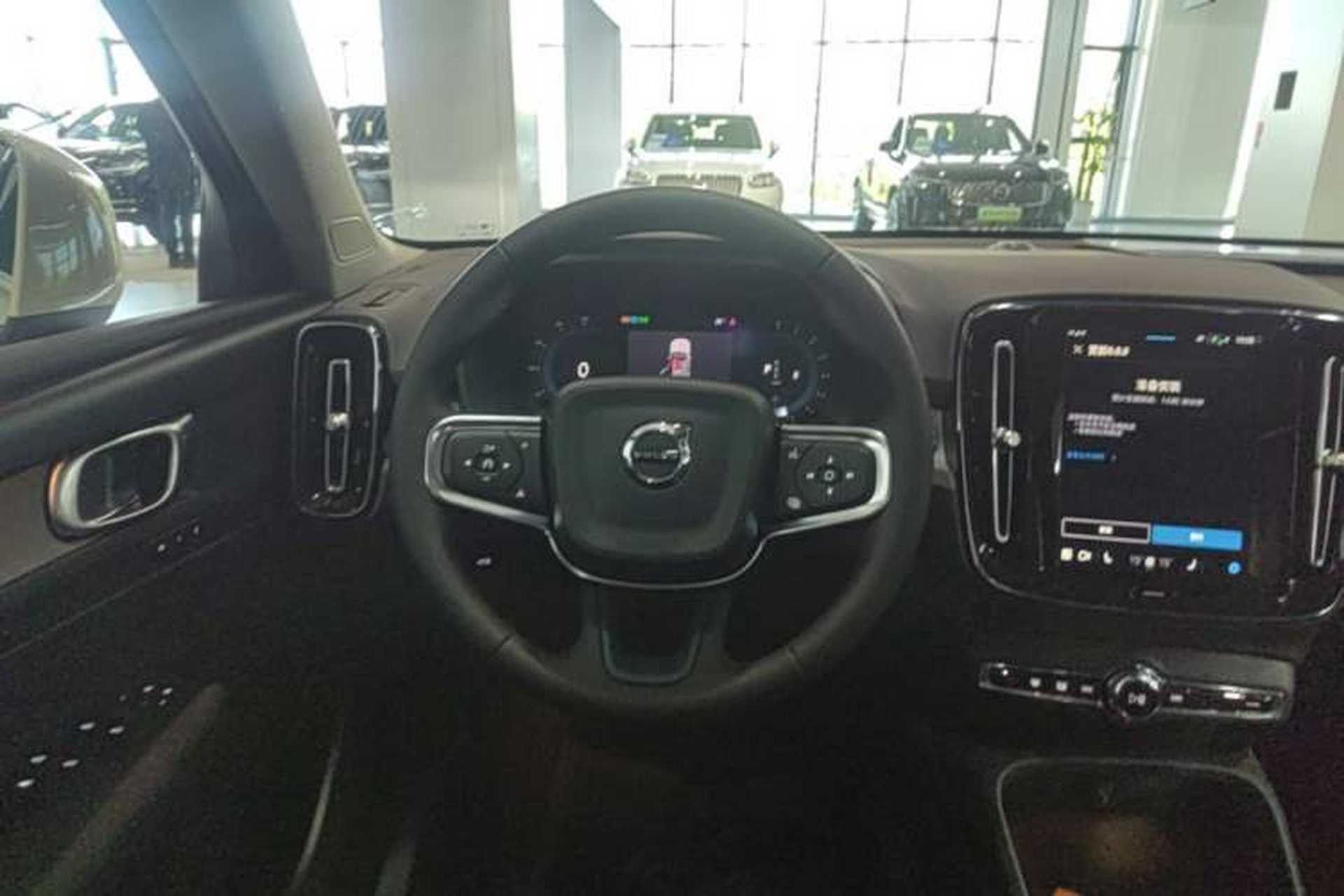 Used Volvo XC40 2024 B4 4x4 Smart Luxury Edition Steering Wheel