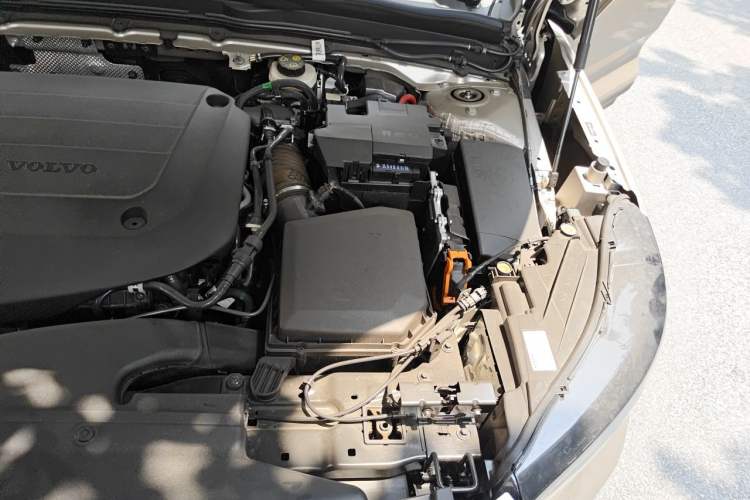 Used Volvo XC40 2024 B3 Zhiyuan Luxury Edition Engine Bay Left