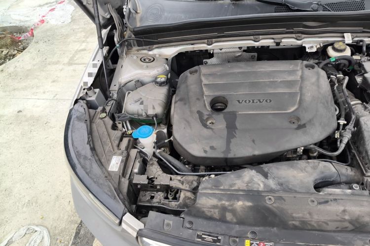 Used Volvo XC40 2024 B3 Zhiyuan Luxury Edition Engine Bay Right