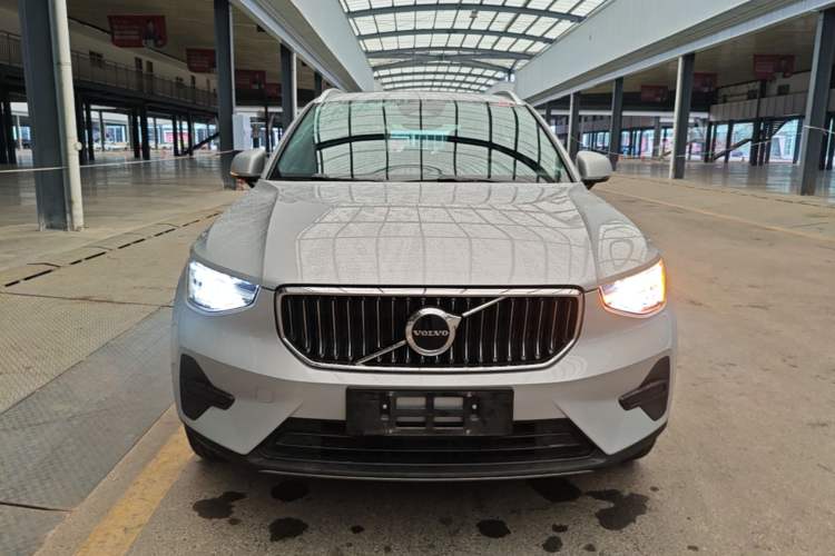 Used Volvo XC40 2024 B3 Zhiyuan Luxury Edition Front