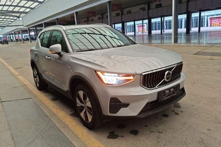 Used Volvo XC40 2024 B3 Zhiyuan Luxury Edition Front Right 45 Deg