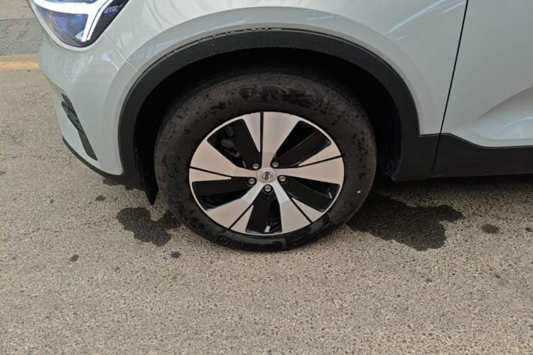 Used Volvo XC40 2024 B3 Zhiyuan Luxury Edition Left Front Wheel Hub