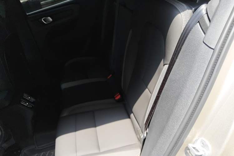 Used Volvo XC40 2024 B3 Zhiyuan Luxury Edition Left Rear Seat