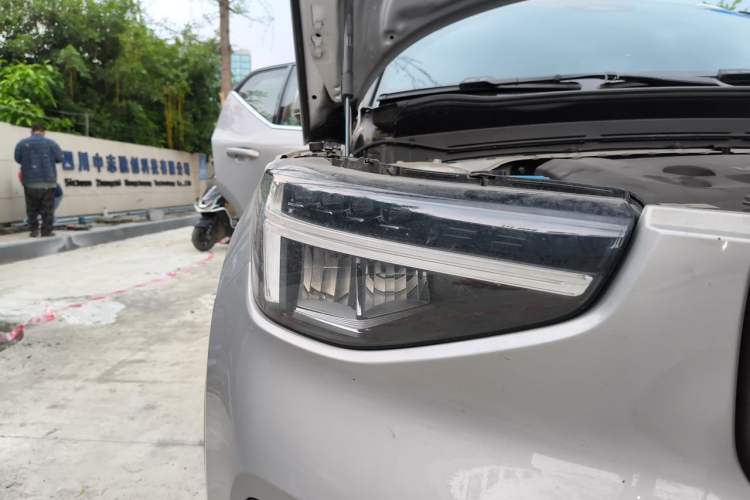 Used Volvo XC40 2024 B3 Zhiyuan Luxury Edition Right Front Headlight