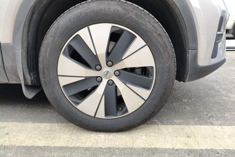 Used Volvo XC40 2024 B3 Zhiyuan Luxury Edition Right Front Wheel Hub