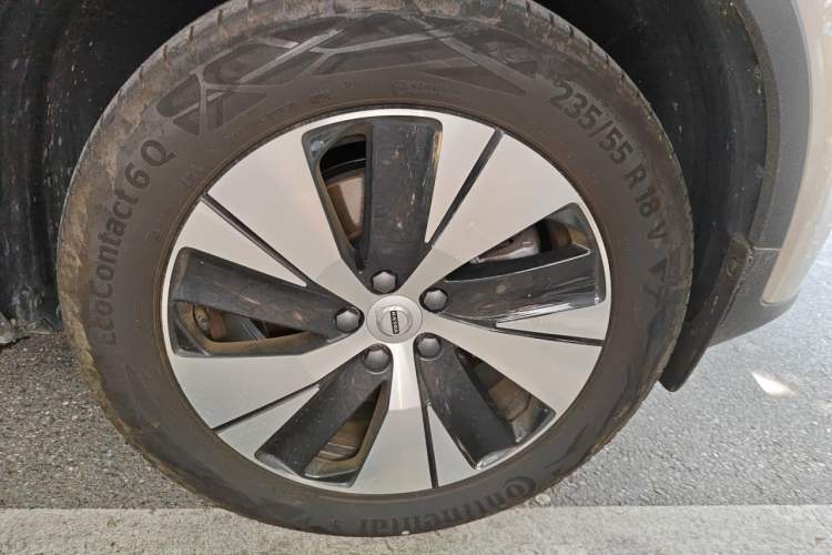 Used Volvo XC40 2024 B3 Zhiyuan Luxury Edition Right Front Wheel Hub