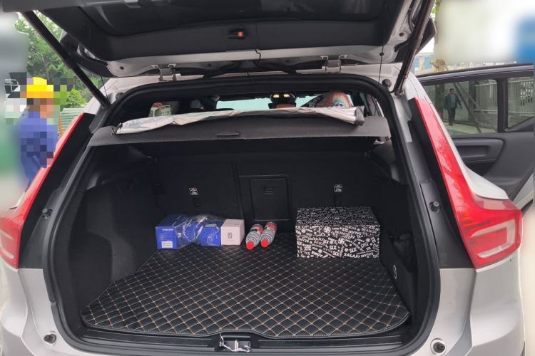 Used Volvo XC40 2024 B3 Zhiyuan Luxury Edition Trunk