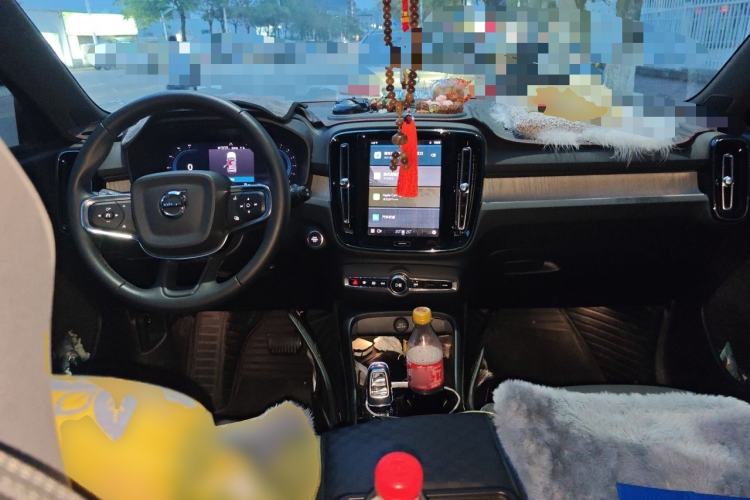 Used Volvo XC40 2024 B3 Zhiyuan Sport Edition Center Console