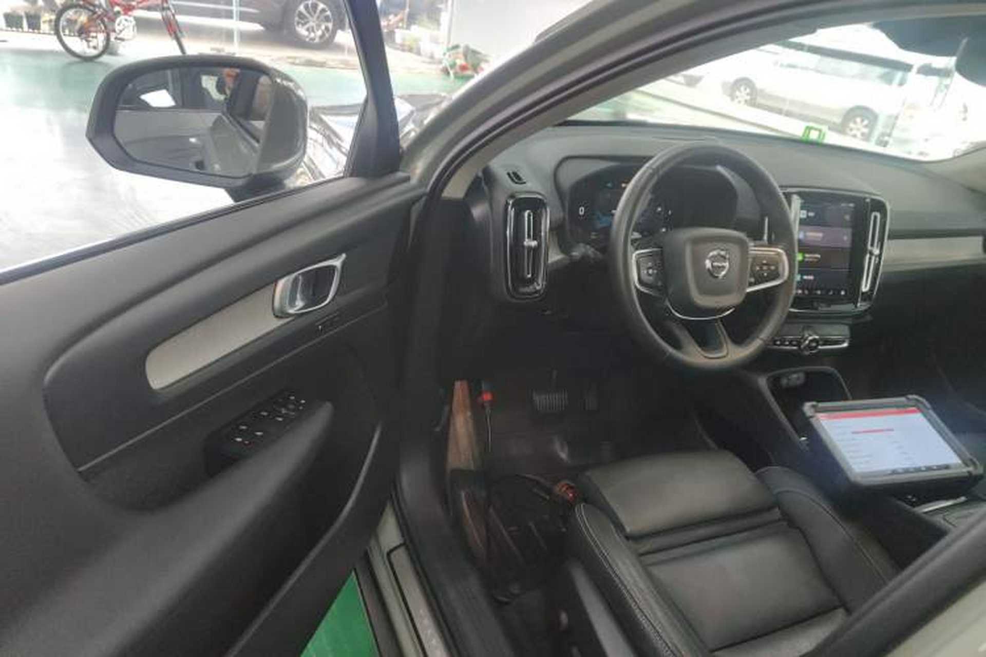 Used Volvo XC40 2024 B4 4x4 Smart Luxury Edition Driver Seat