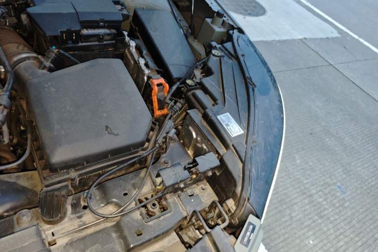 Used Volvo XC40 2024 B3 Zhiyuan Sport Edition Engine Bay Left