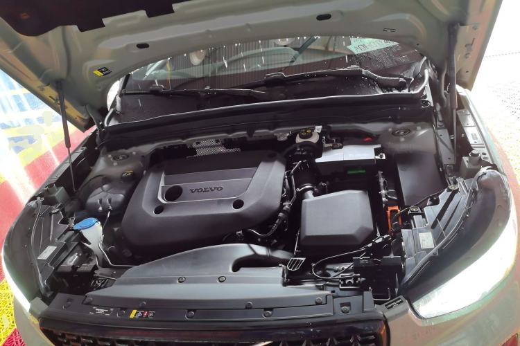 Used Volvo XC40 2024 B3 Zhiyuan Sport Edition Engine Bay