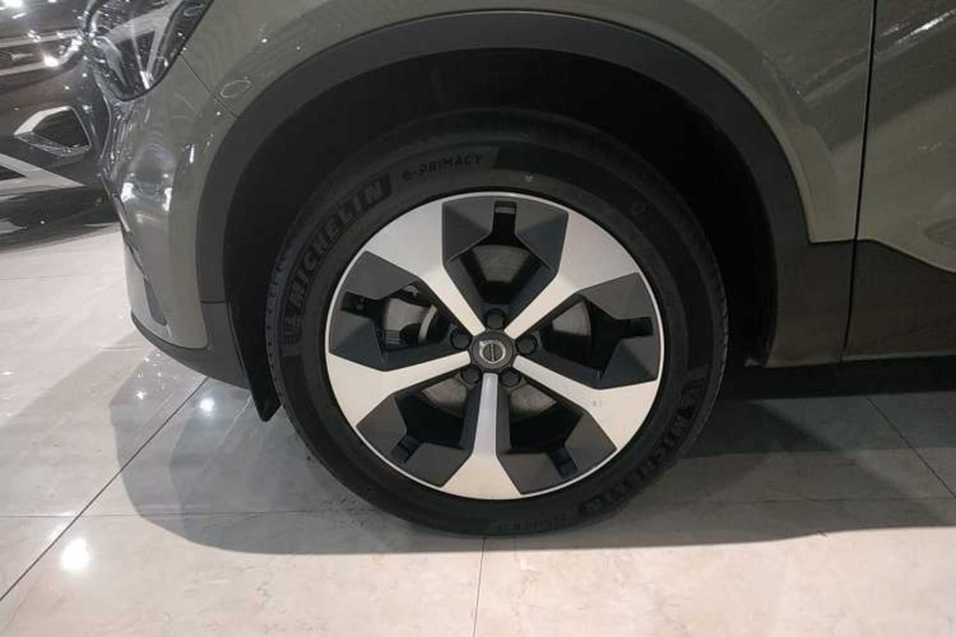 Used Volvo XC40 2024 B4 4x4 Smart Luxury Edition Exterior 4