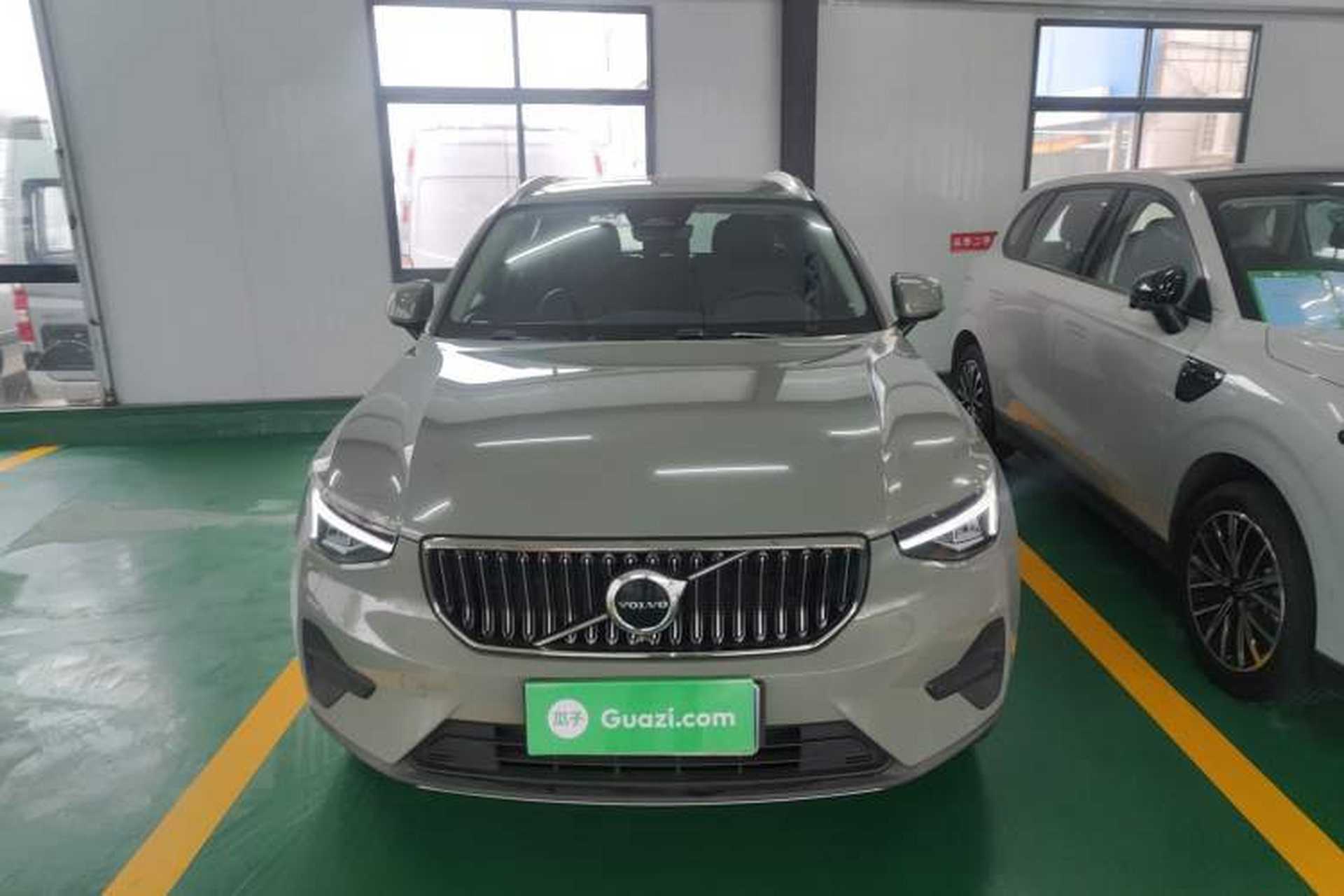 Used Volvo XC40 2024 B4 4x4 Smart Luxury Edition Front