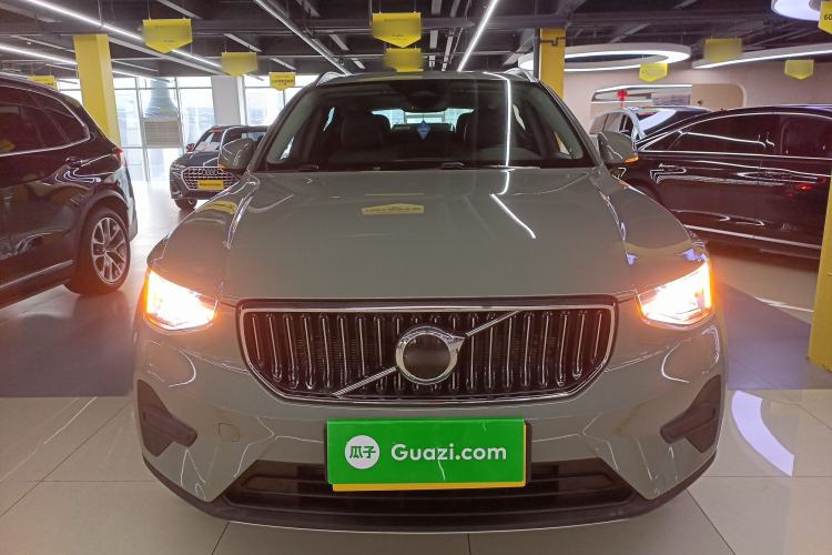 Used Volvo XC40 2024 B4 4x4 Smart Luxury Edition Front