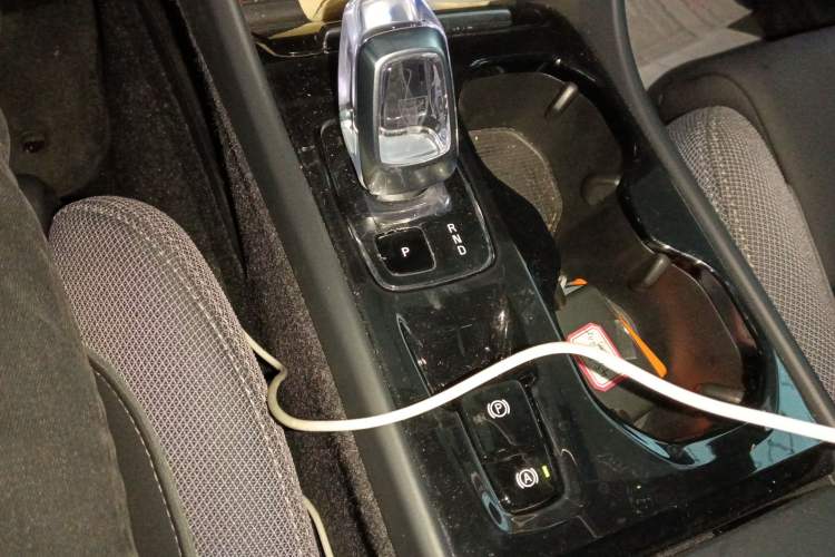 Used Volvo XC40 2024 B3 Zhiyuan Sport Edition Gear Lever