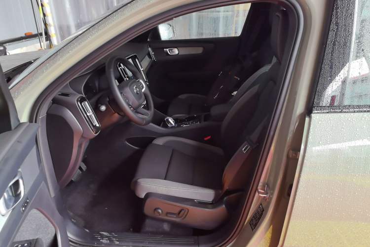 Used Volvo XC40 2024 B3 Zhiyuan Sport Edition Left Front Seat
