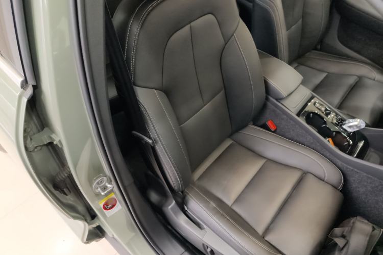 Used Volvo XC40 2024 B4 4x4 Smart Luxury Edition Right Front Seat