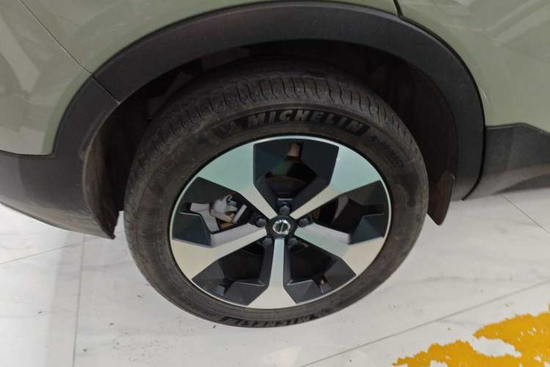 Used Volvo XC40 2024 B4 4x4 Smart Luxury Edition Right Rear Wheel Hub