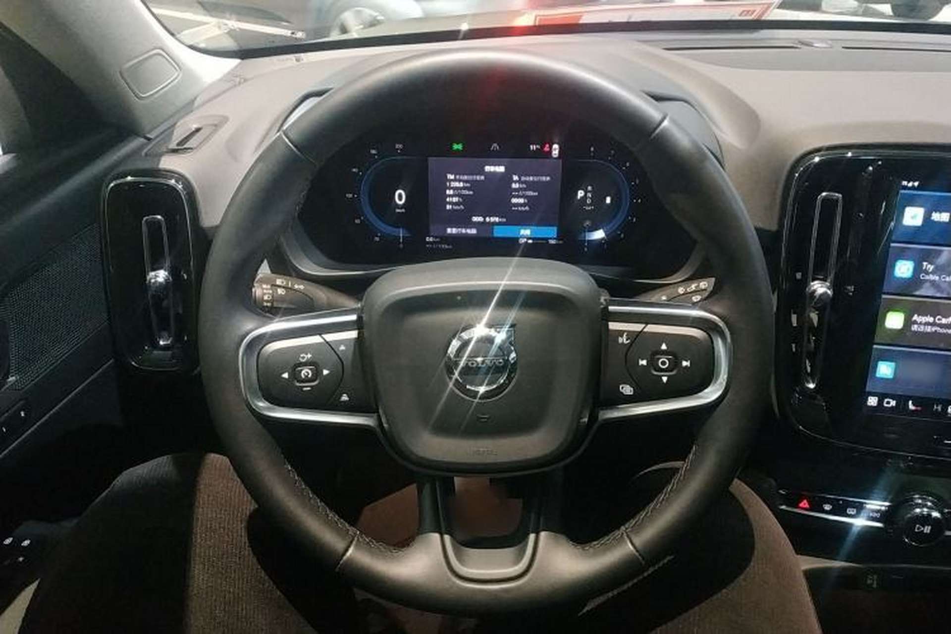 Used Volvo XC40 2024 B4 4x4 Smart Luxury Edition Steering Wheel