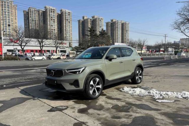 Used Volvo XC40 2024 B4 4x4 Smart Luxury Edition