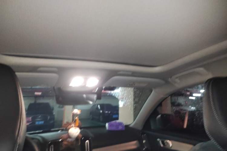 Used Volvo XC40 2024 B4 4x4 Smart Luxury Edition Headliner