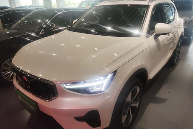 Used Volvo XC40 2024 B4 4x4 Smart Luxury Edition