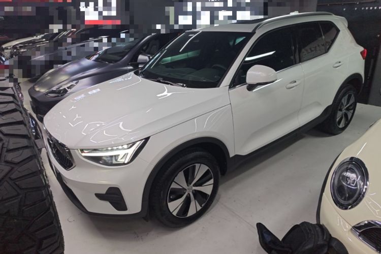 Volvo XC40 2024 B3 Zhiyuan Luxury Edition