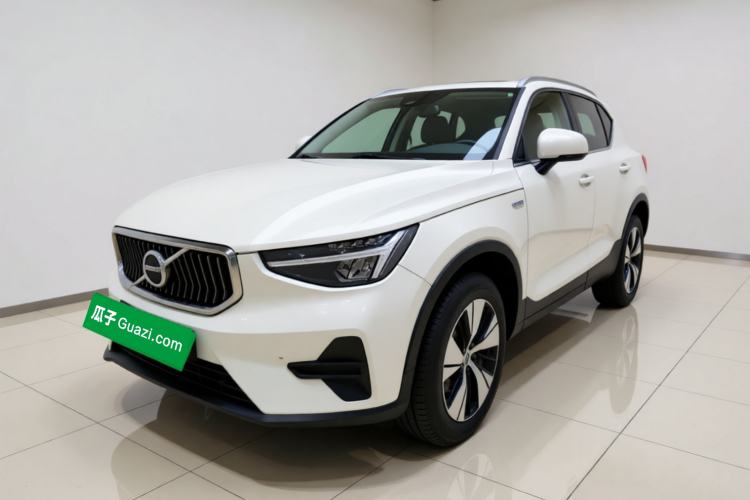 Volvo XC40 2024 B3 Zhiyuan Luxury Edition