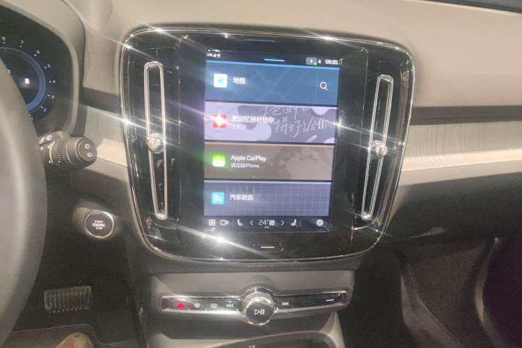 Used Volvo XC40 2024 B4 4x4 Smart Luxury Edition Audio And AC Panel